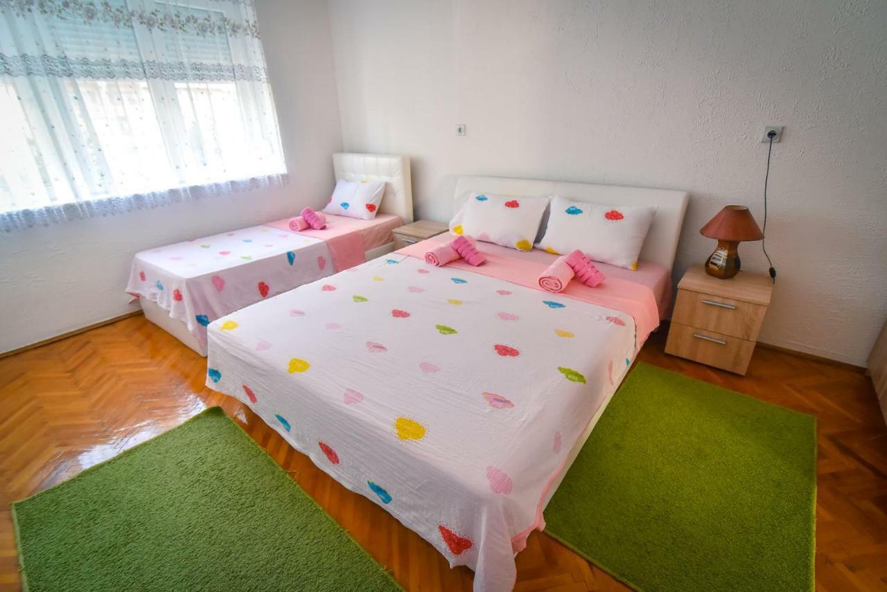 City Center Apartment Jotic Pirot Extérieur photo